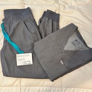 Graphite FIGS scrub set